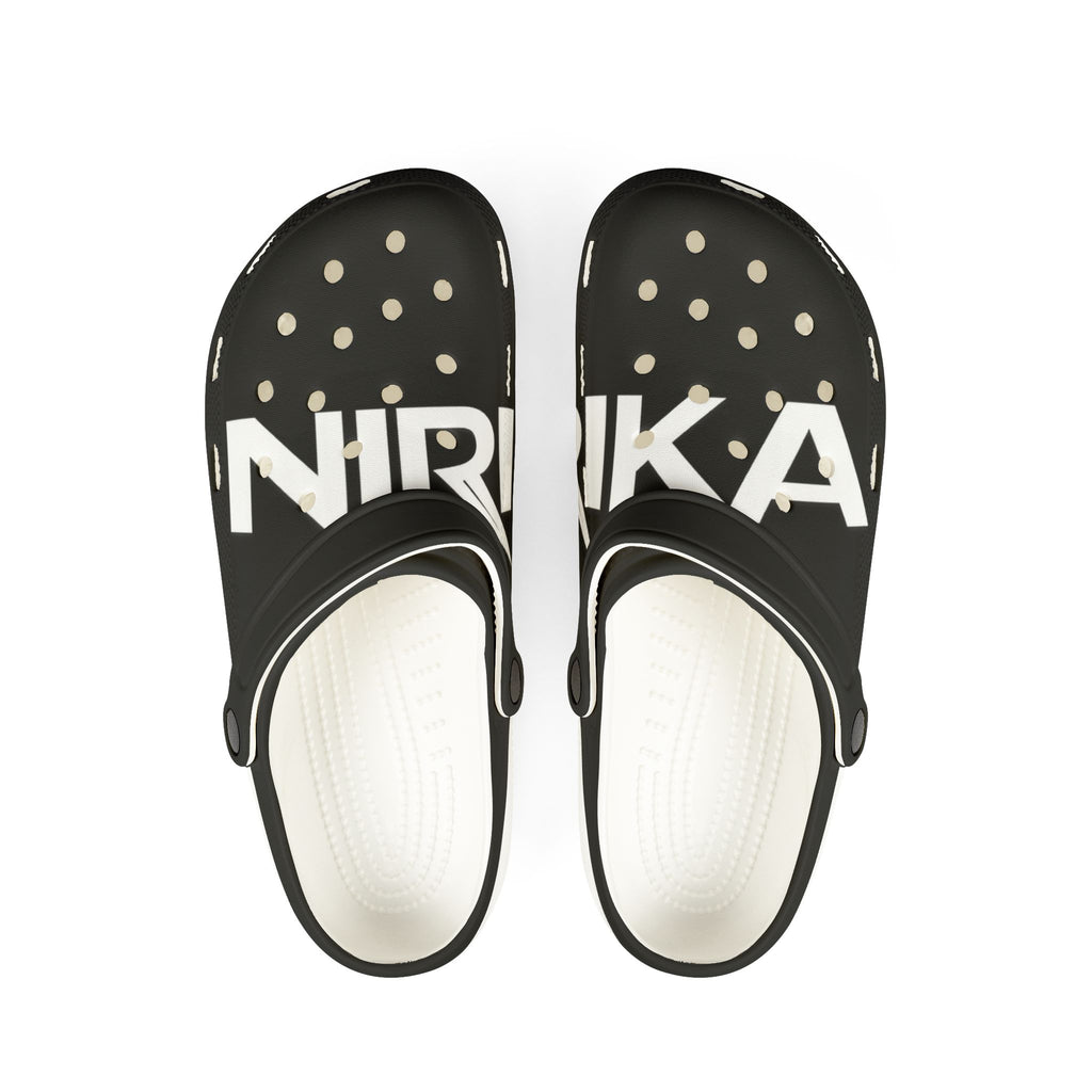 Sabots Noirs NIRIKA – Confort ultime & style