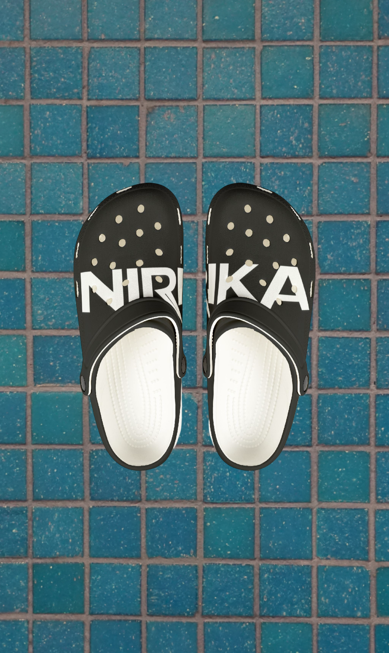 Sabots Noirs NIRIKA – Confort ultime & style
