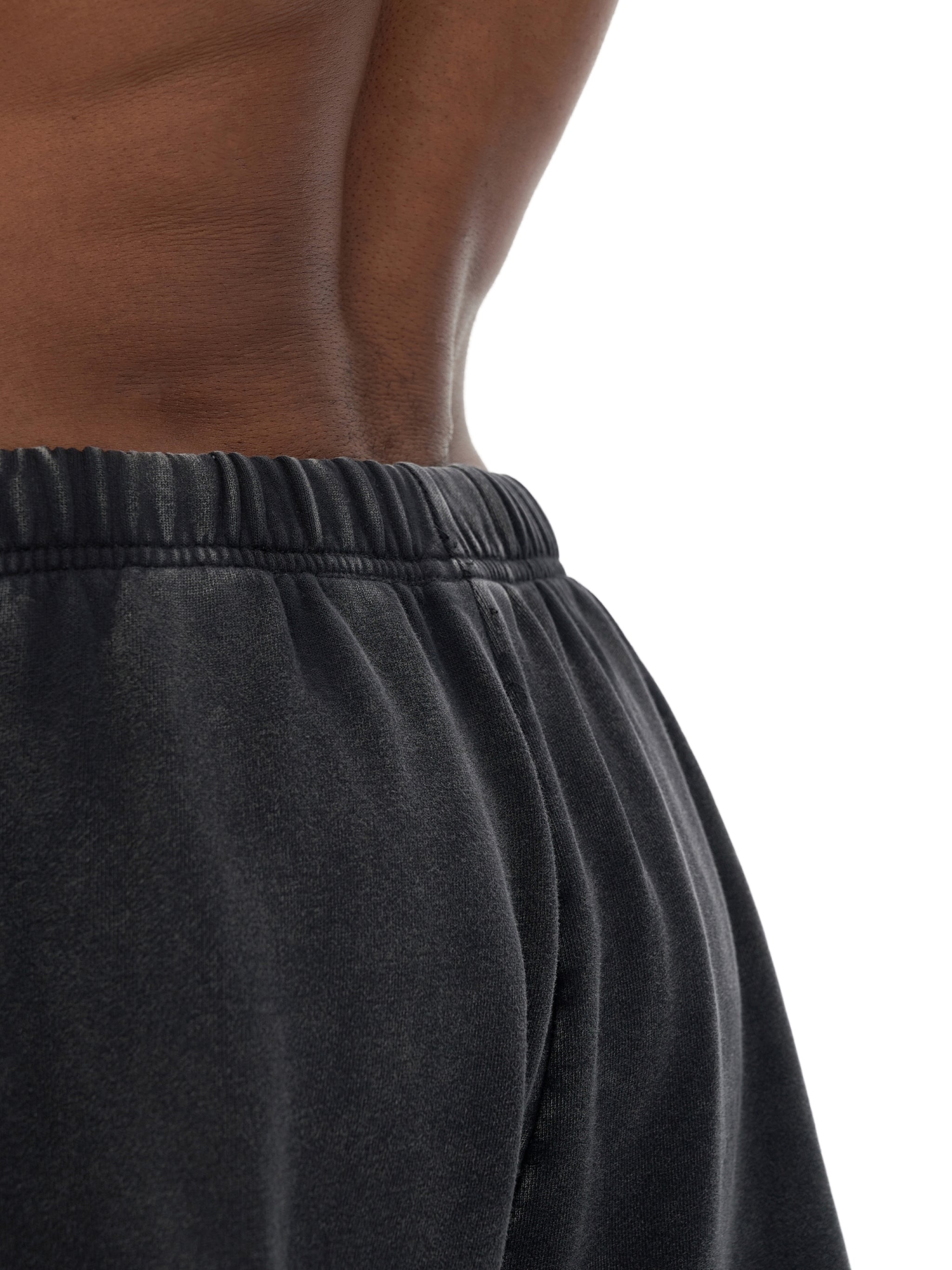 Short washed homme effet délavé – Coton recyclé – NIRIKA